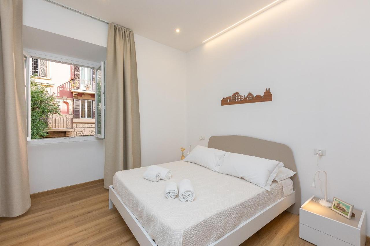 Apartment Colosseum Holidays - Three-bedroom Rome