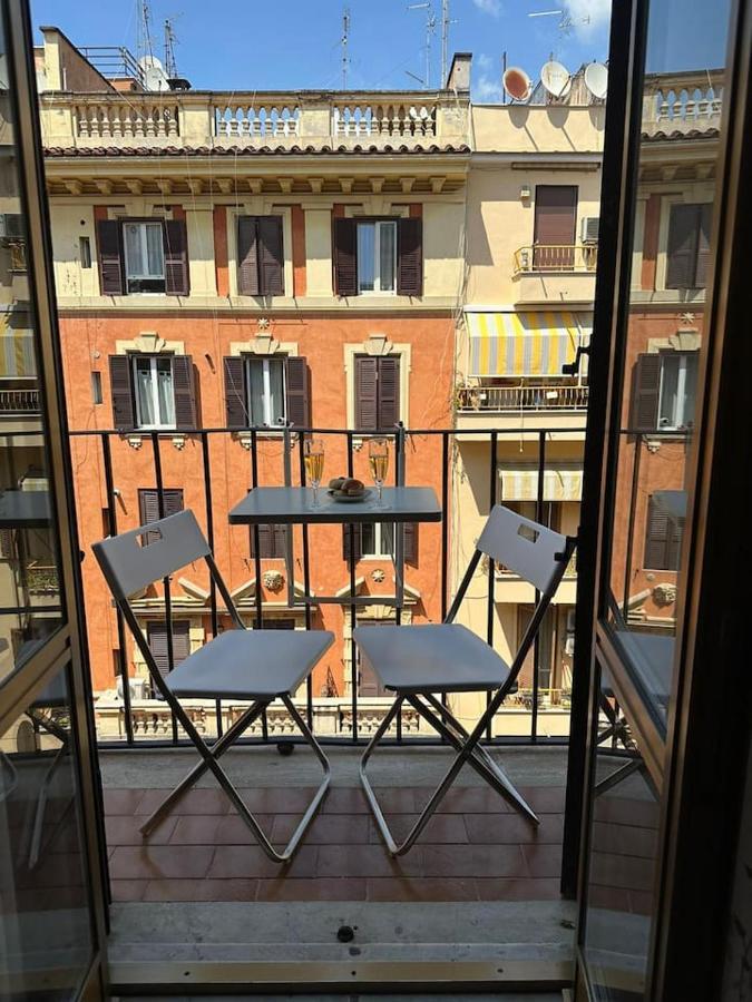 Interno 18 - A San Giovanni Apartment