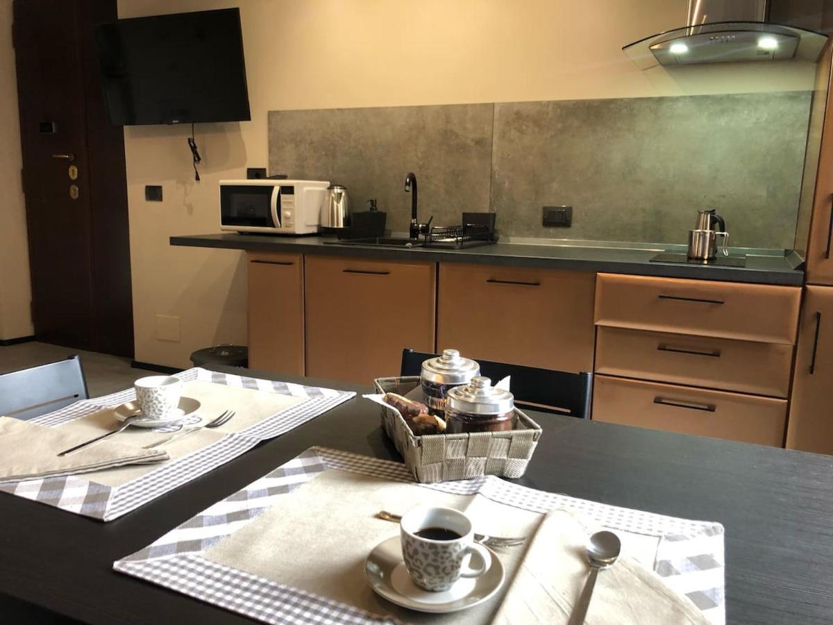 Interno 18 - A San Giovanni Apartment *