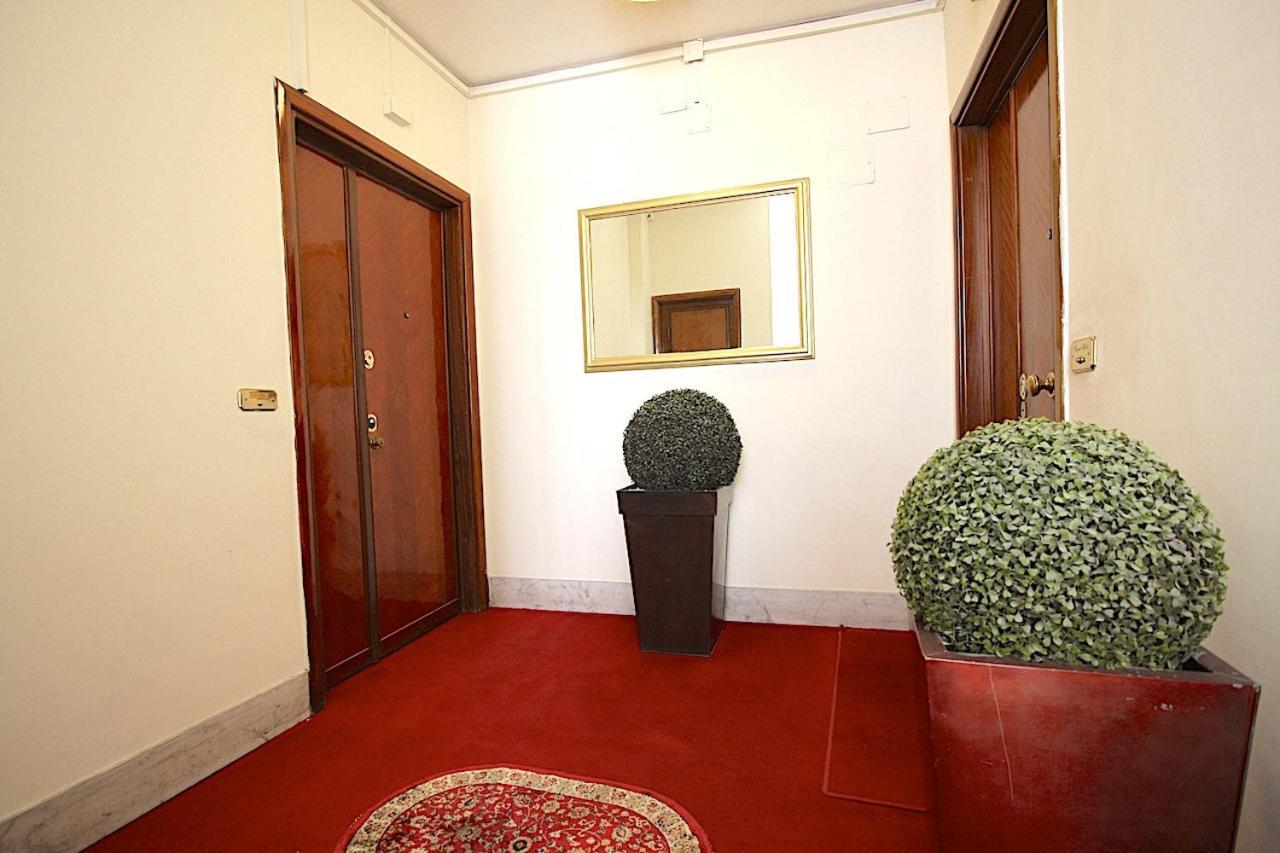 Apartment Corso Francia 1br *