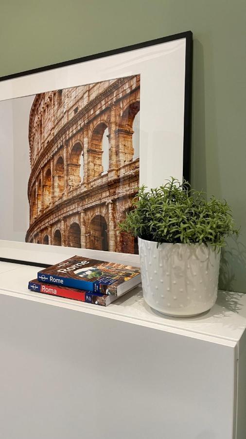 633 Appia Design * Roma