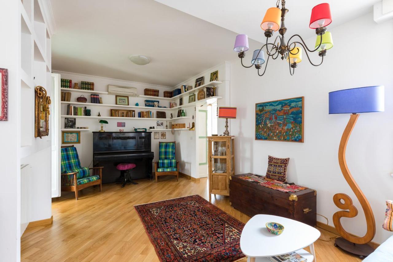 Floor With Terrace Apartment