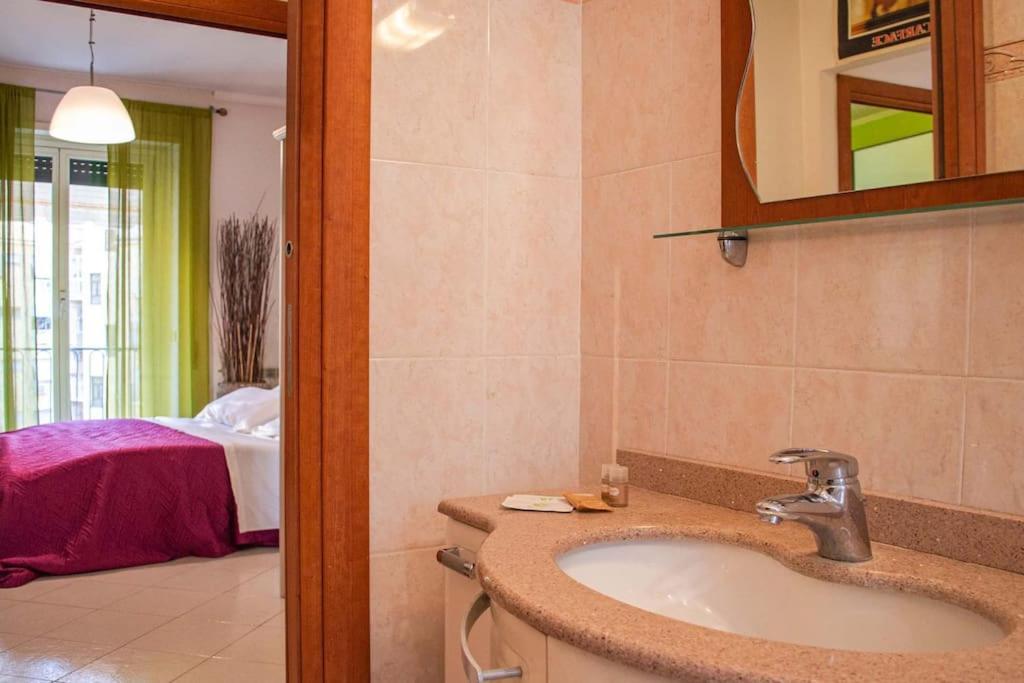 Hostme Luminoso Metro Marconi Apartamento