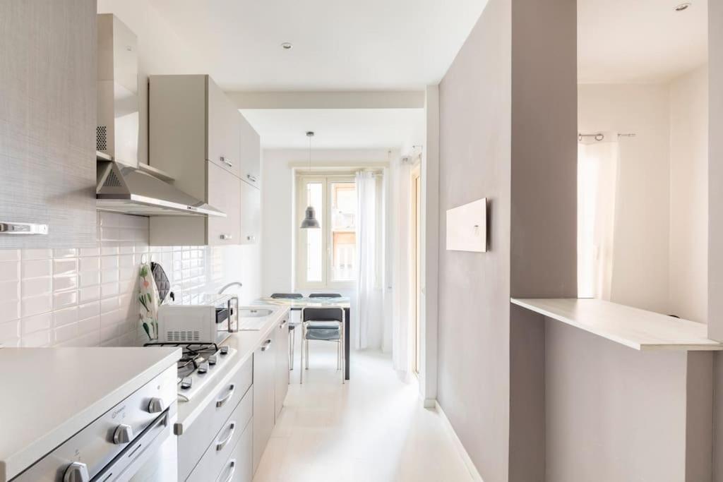 -stazione Tiburtina•metro•wi-fi•netflix Apartamento