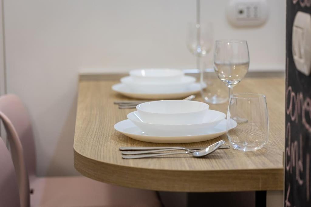 Elegant Near The Colosseum And Metro Apartamento Roma