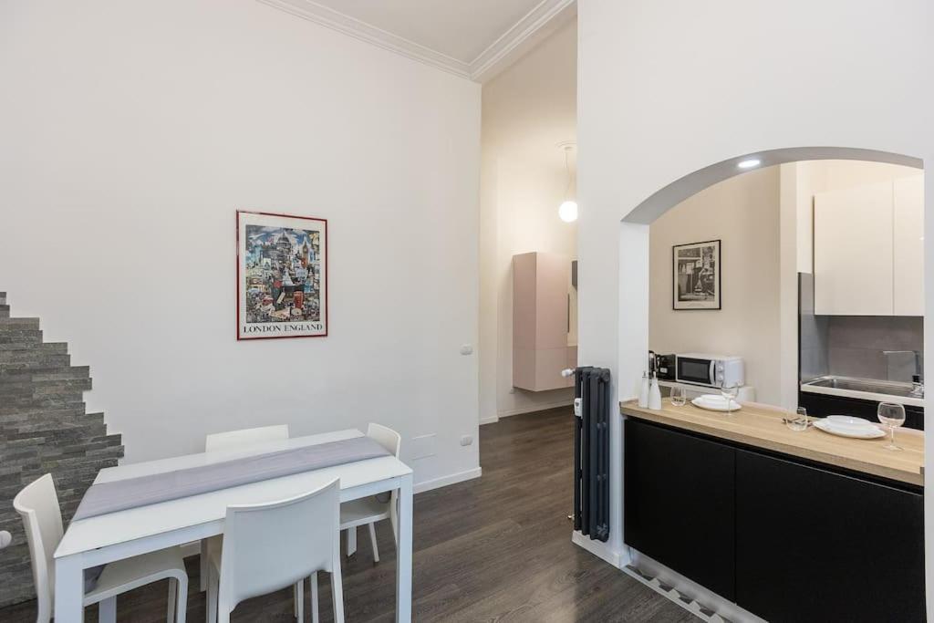 Elegant Near The Colosseum And Metro Apartamento