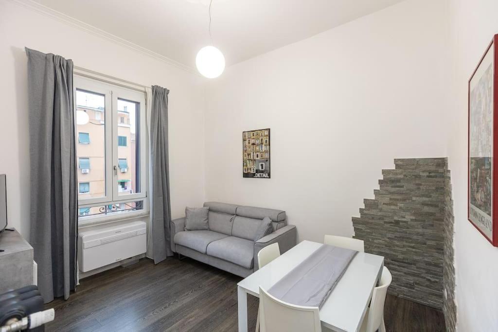 Elegant Near The Colosseum And Metro Apartamento Roma