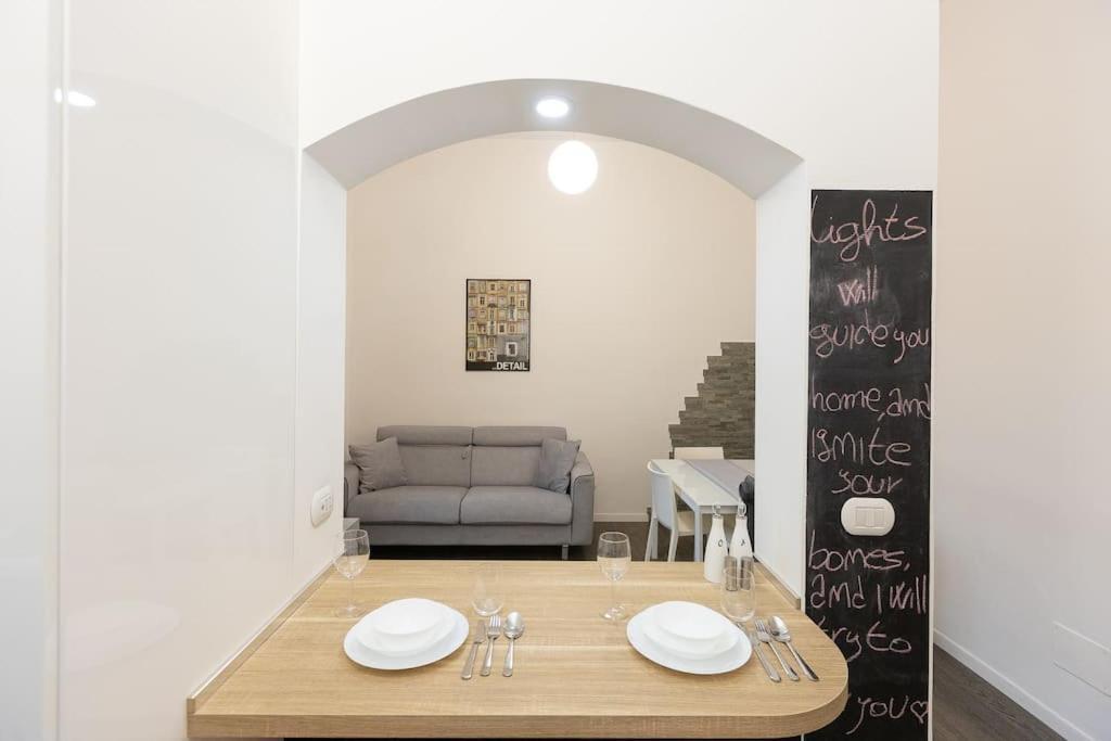 Elegant Near The Colosseum And Metro Apartamento Roma