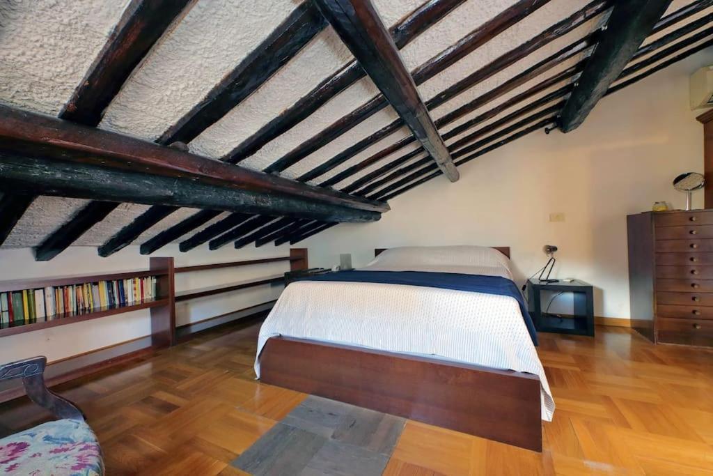 Monserrato2 Apartamento