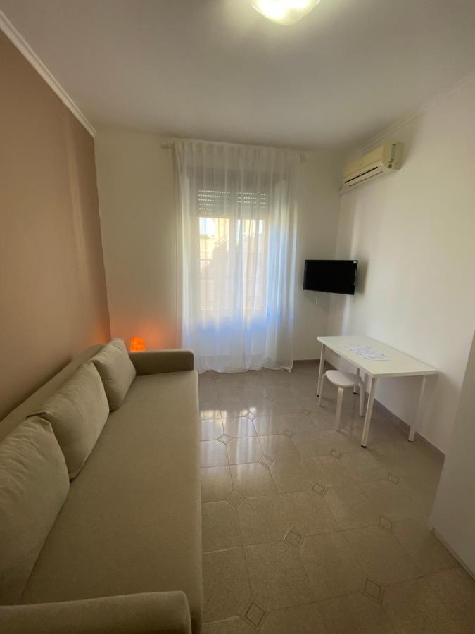 Apartment Aura *