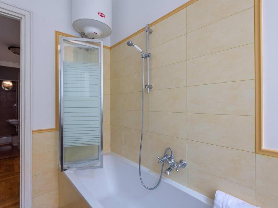 Leilighet Giulia Luxury Two Bedroom *