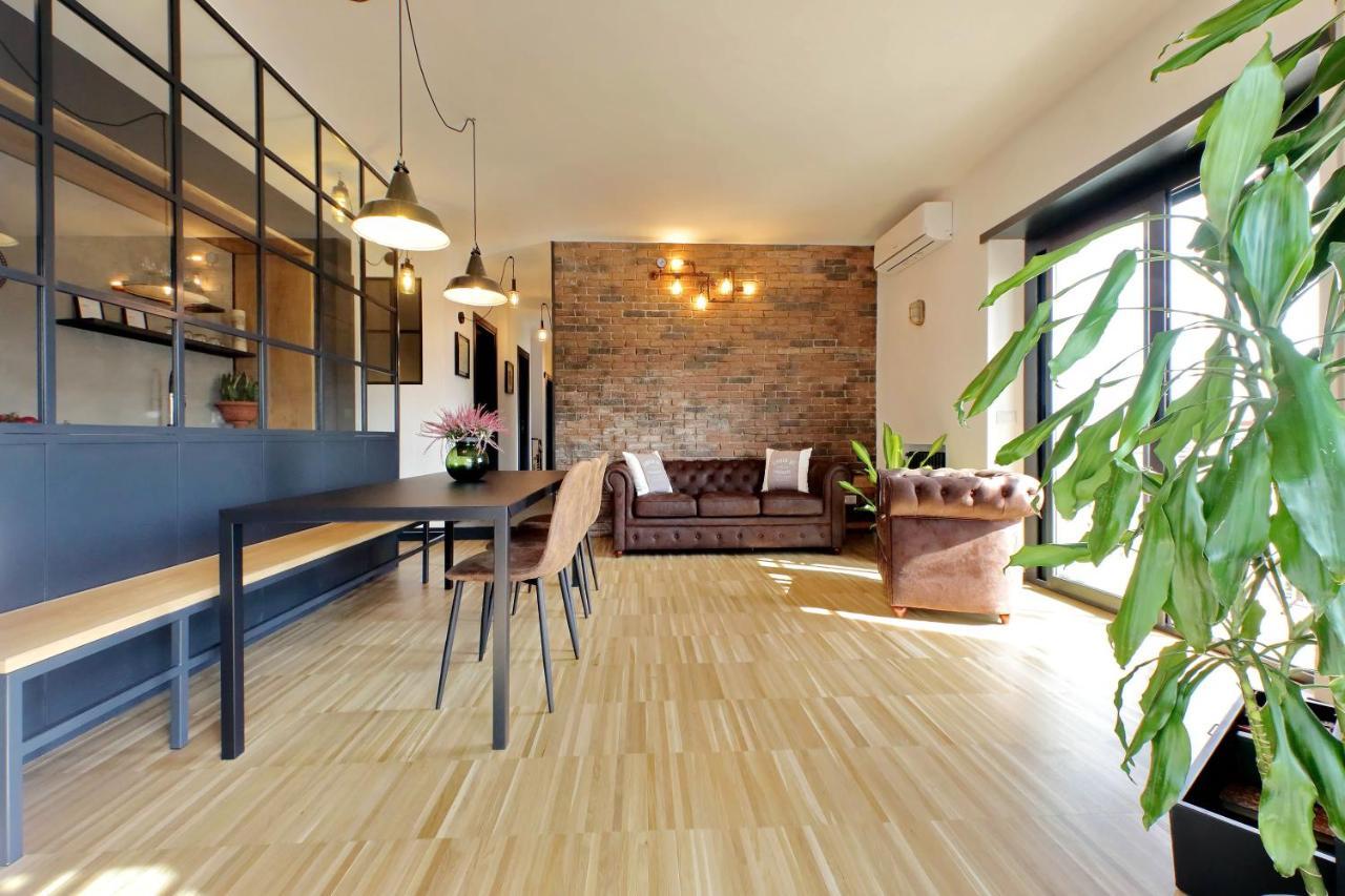 Apartment Ych-trilocale Stile Industriale