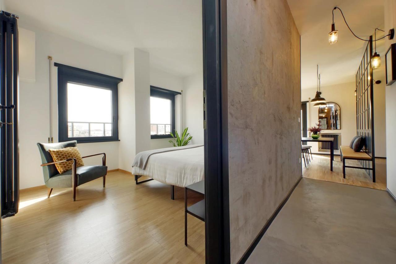 Ych-trilocale Stile Industriale Rome