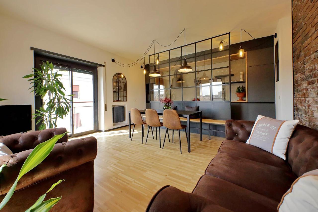 Ych-trilocale Stile Industriale * Rome