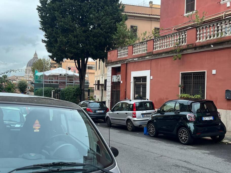 Hyaline St Peter House Rome