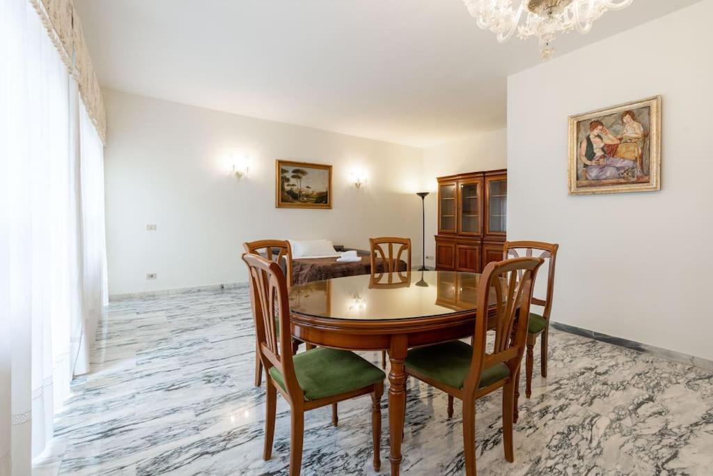 Apartamento 4season Enchanting Balduina's Pent Center *