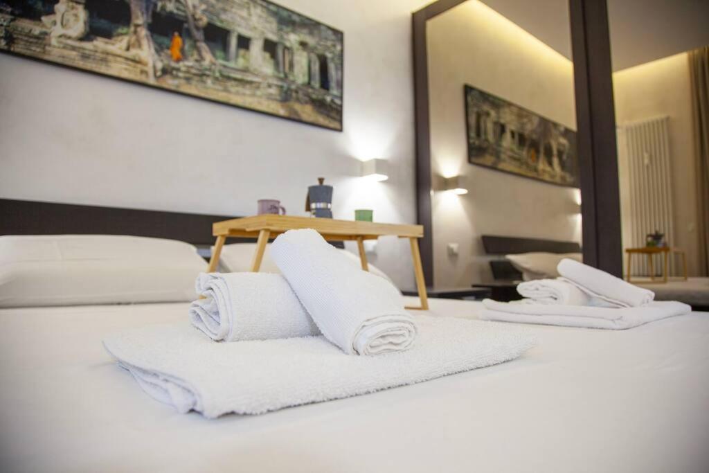 Chic And Elegant Near Metro Station * Rom