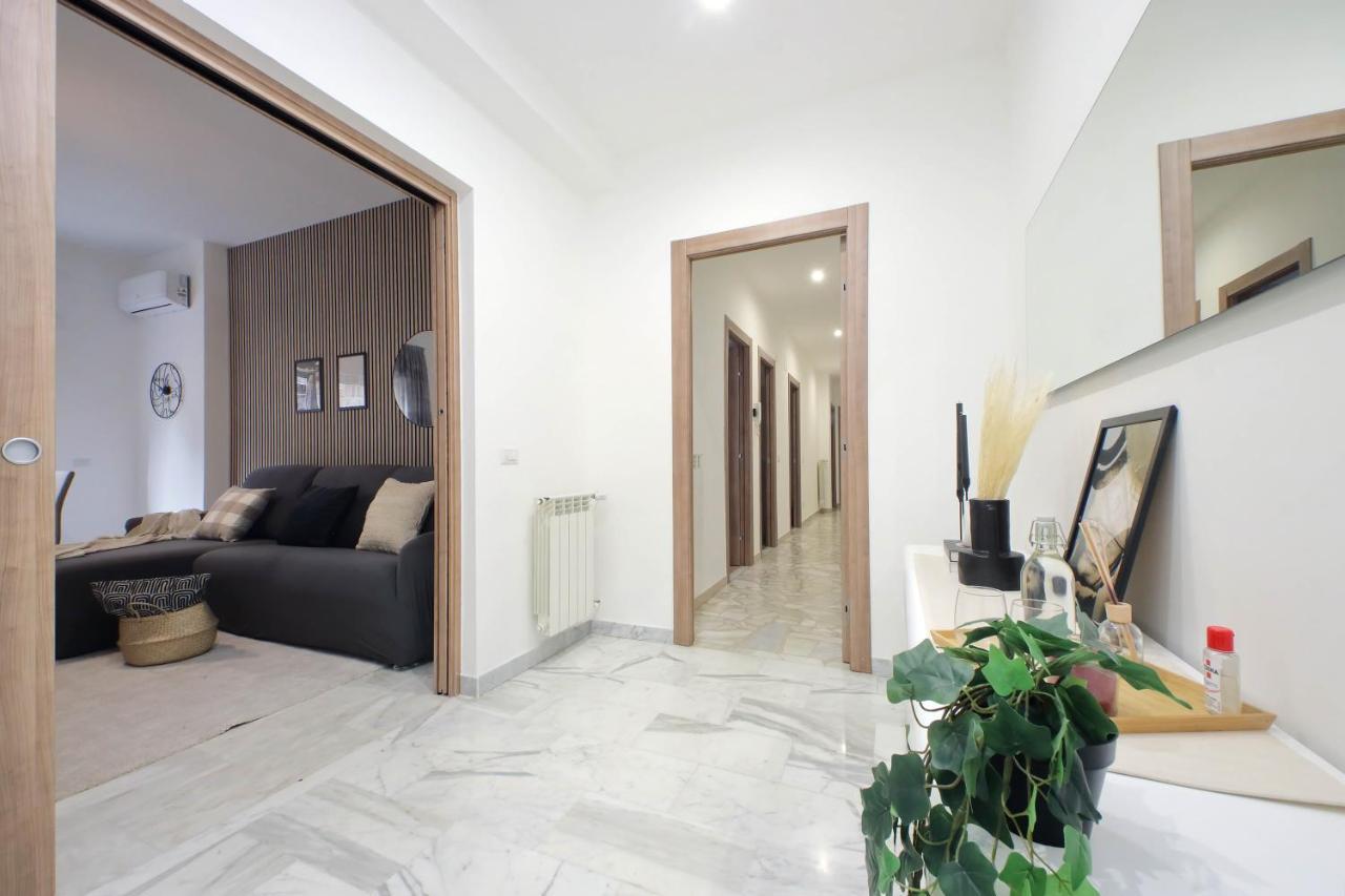 Modern Large In Roma