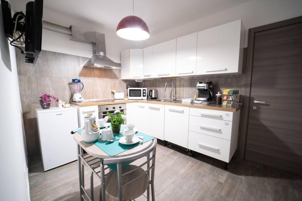 Trastevere-monteverde Iper-accessoriata Apartamento *
