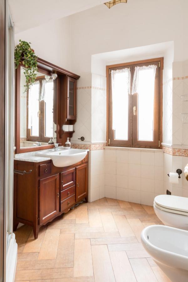 Elegant & Quiet Next To Colosseo Apartment