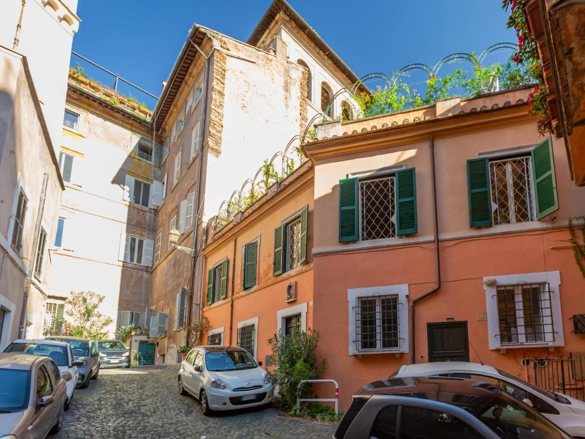 Charm Near Piazza Navona - Cozy Loft For 2 Apartamento *