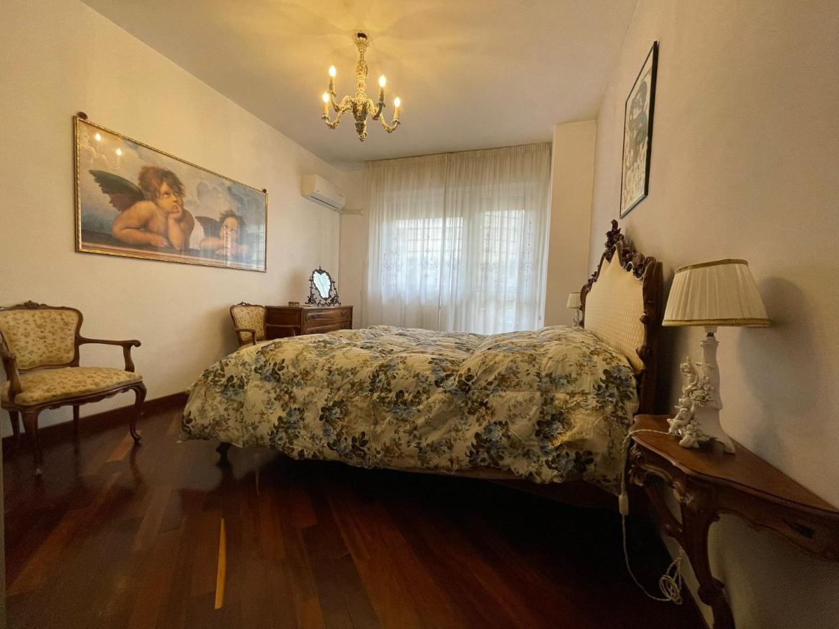 Bed & Breakfast Stanza Classica Eur Tintoretto Roma