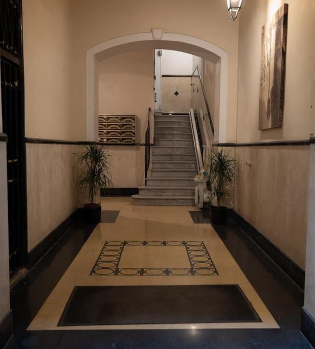 Merulana Penthouse: 5 Minutes Walk From Colosseum Roma