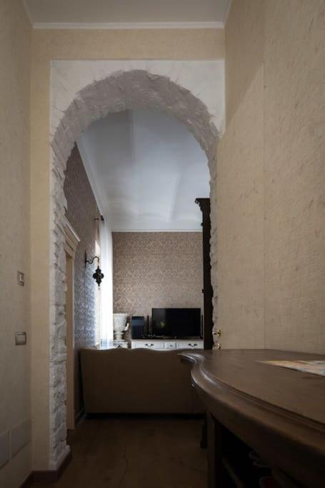 Merulana Penthouse: 5 Minutes Walk From Colosseum * Roma