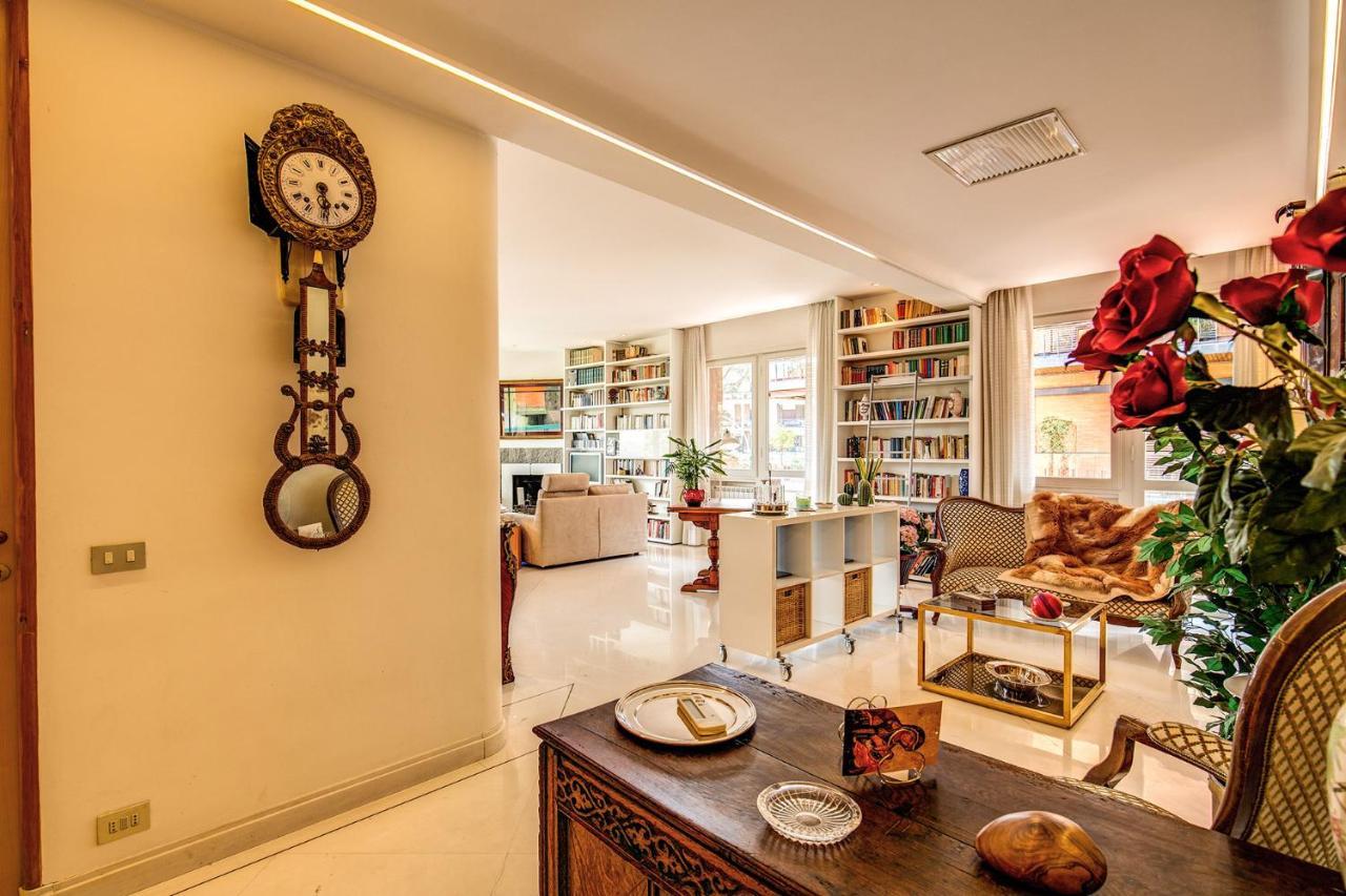 Apartamento Terrazza Piccolomini: Elegant Stunning View Over Rome/st Peter's Dome Roma