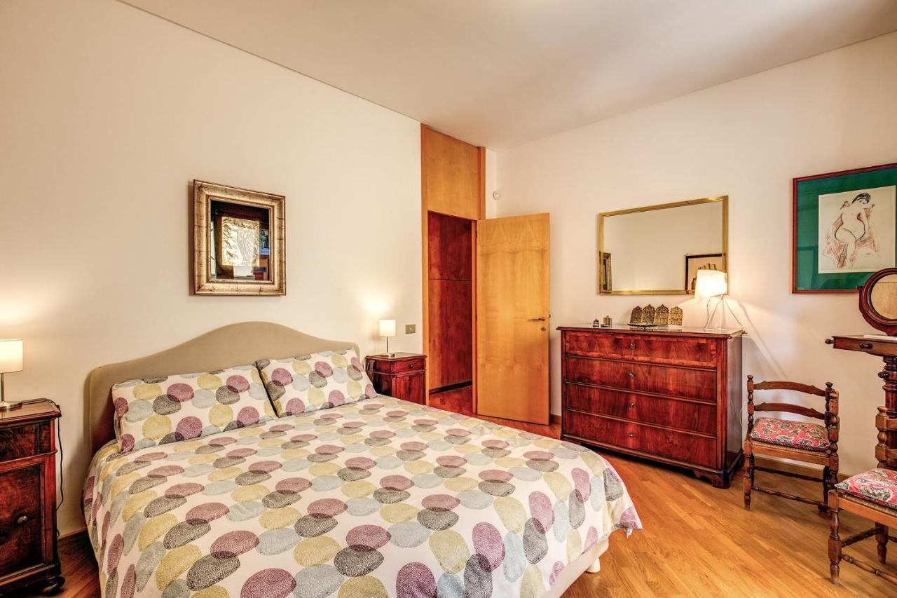 Terrazza Piccolomini: Elegant Stunning View Over Rome/st Peter's Dome Apartamento *