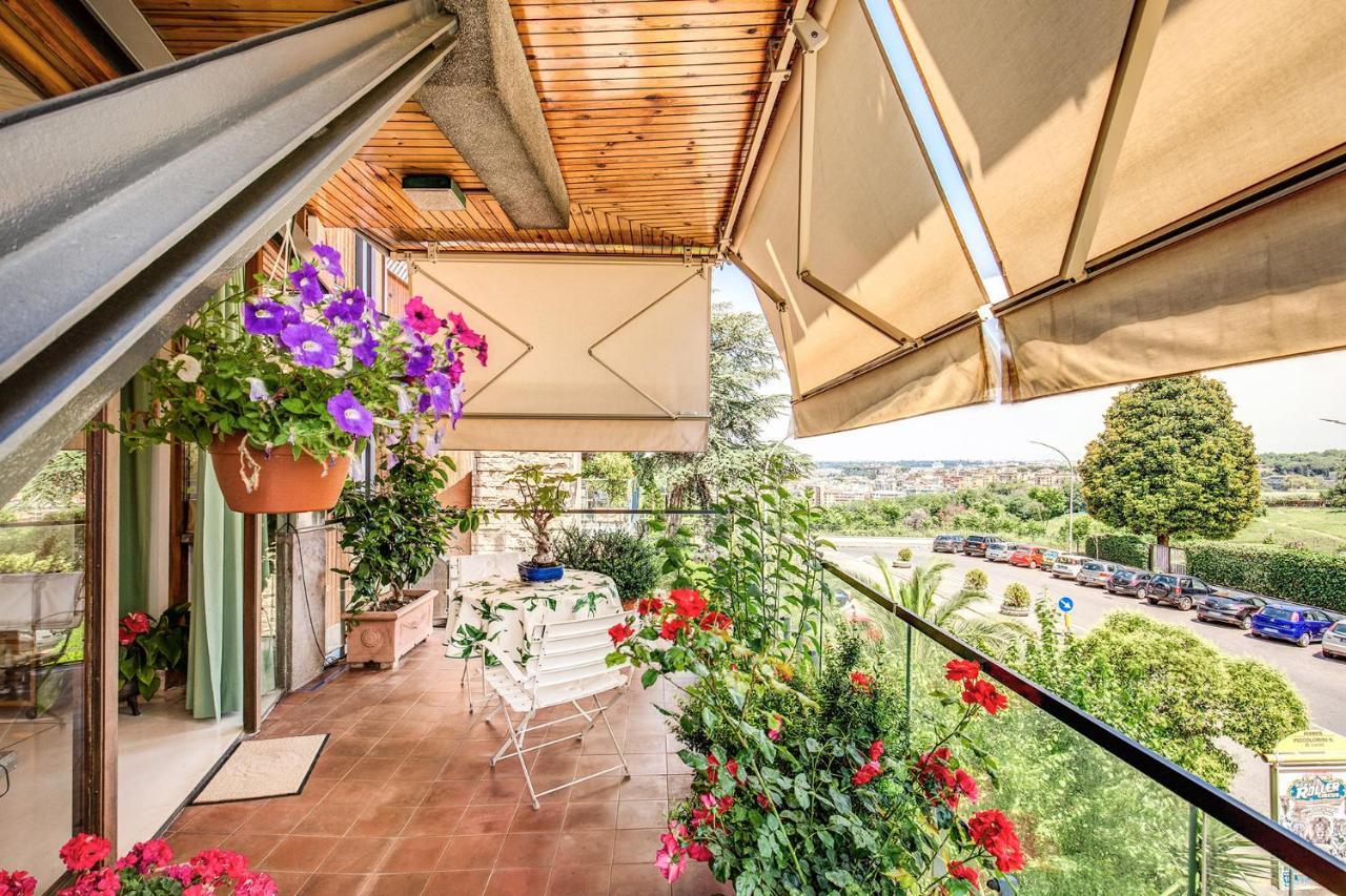 Terrazza Piccolomini: Elegant Stunning View Over Rome/st Peter's Dome Roma