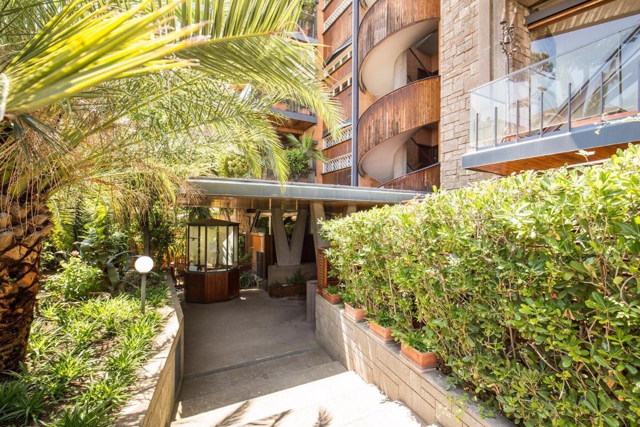 Terrazza Piccolomini: Elegant Stunning View Over Rome/st Peter's Dome Apartamento *