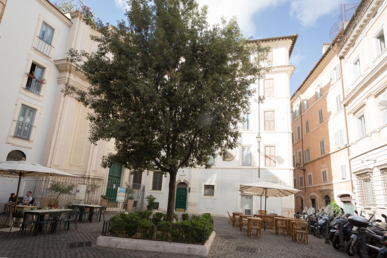 Campo De Fiori Grotto * Roma