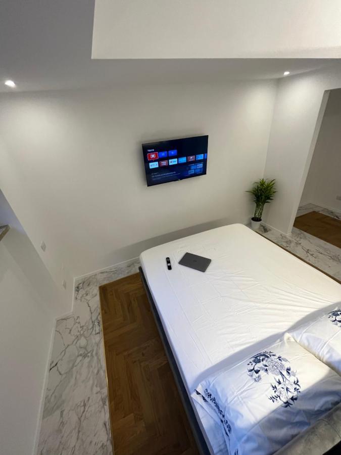 Savoia House, Modern Near Borghese Appartamento Roma
