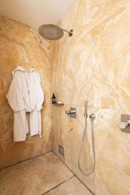 Appartamento Casa Arte, A Burghesius Roma