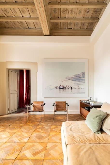 Appartamento Casa Arte, A Burghesius Roma