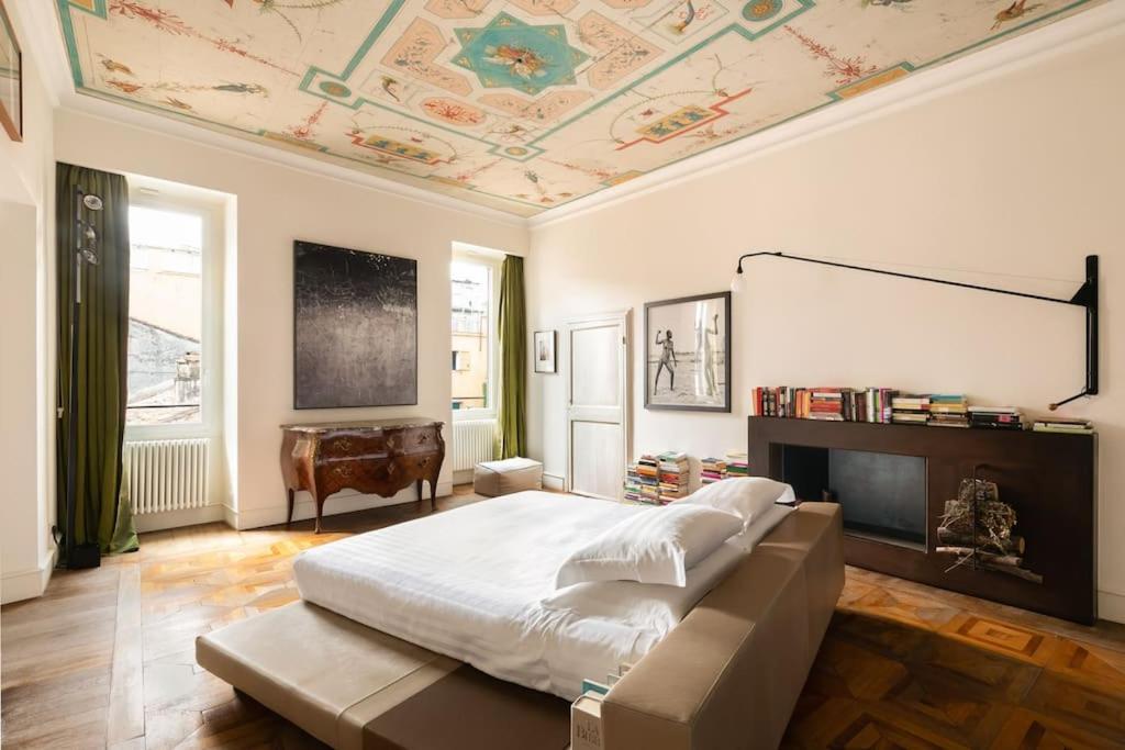 Casa Arte, A Burghesius