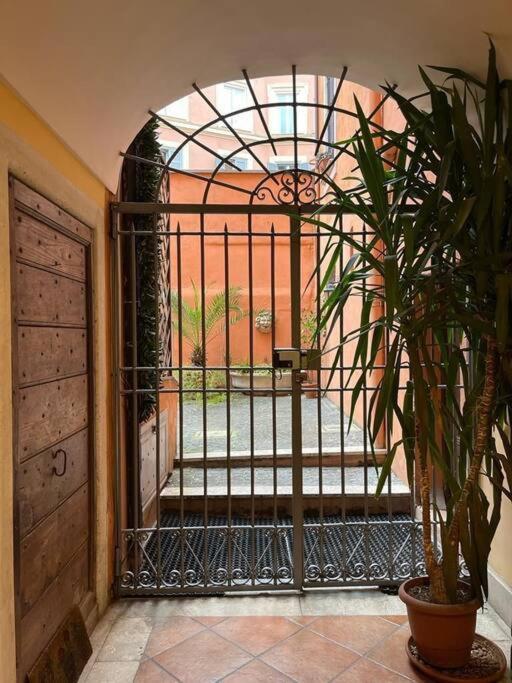 Appartamento Elegante Rifugio In Centro Storico Tra Piazza Del Popolo E Piazza Di Spagna *