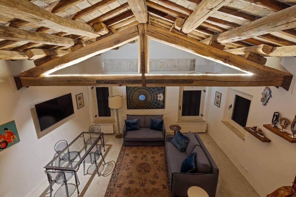 Casa Adriana, A Burghesius Appartamento