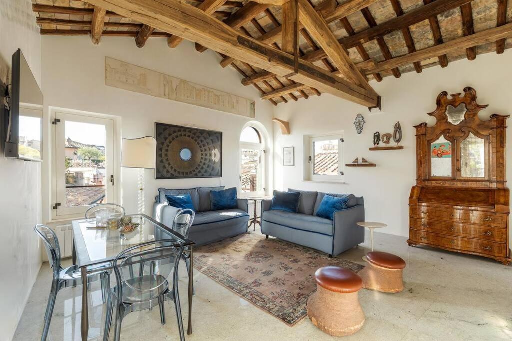 Casa Adriana, A Burghesius Appartamento Roma