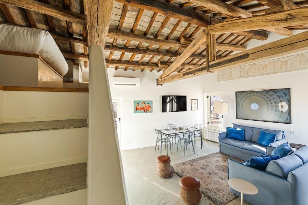 Casa Adriana, A Burghesius * Roma