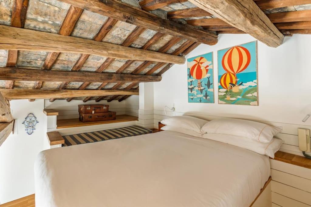 Casa Adriana, A Burghesius * Roma