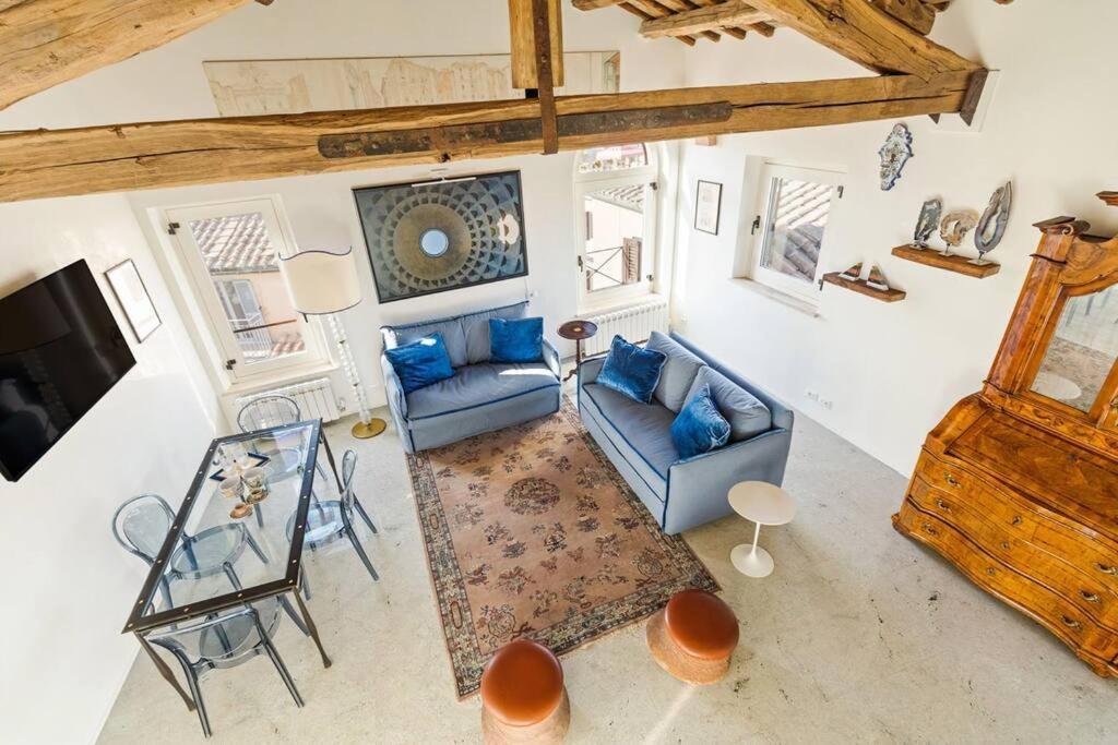 Casa Adriana, A Burghesius Appartamento