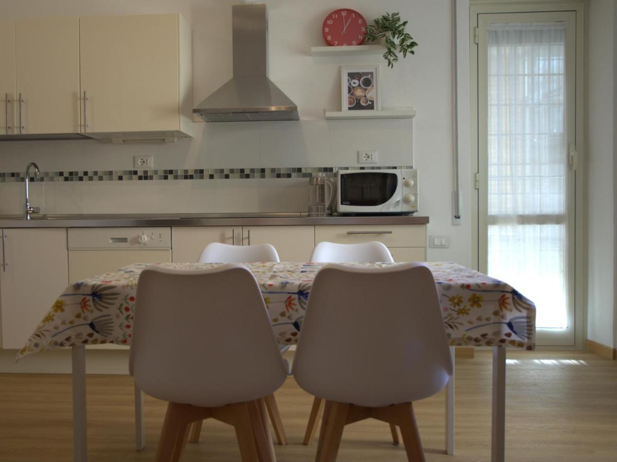 Cornelia Idi Gemelli, Chicca Metro Apartment