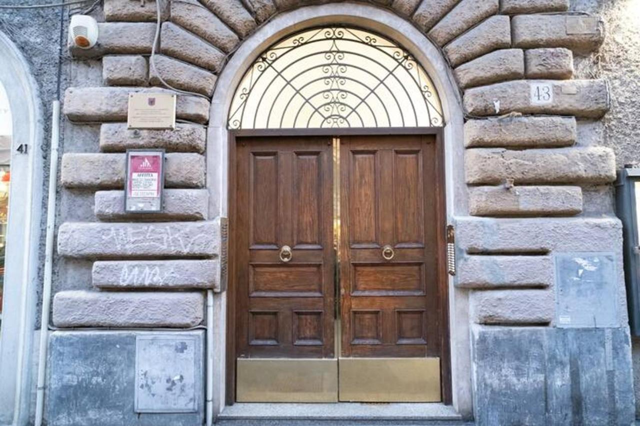 Simona's Vatican Buddyrent Apartamento *