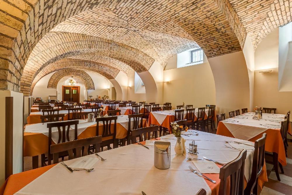 Domus Carmelitana 3* Rome