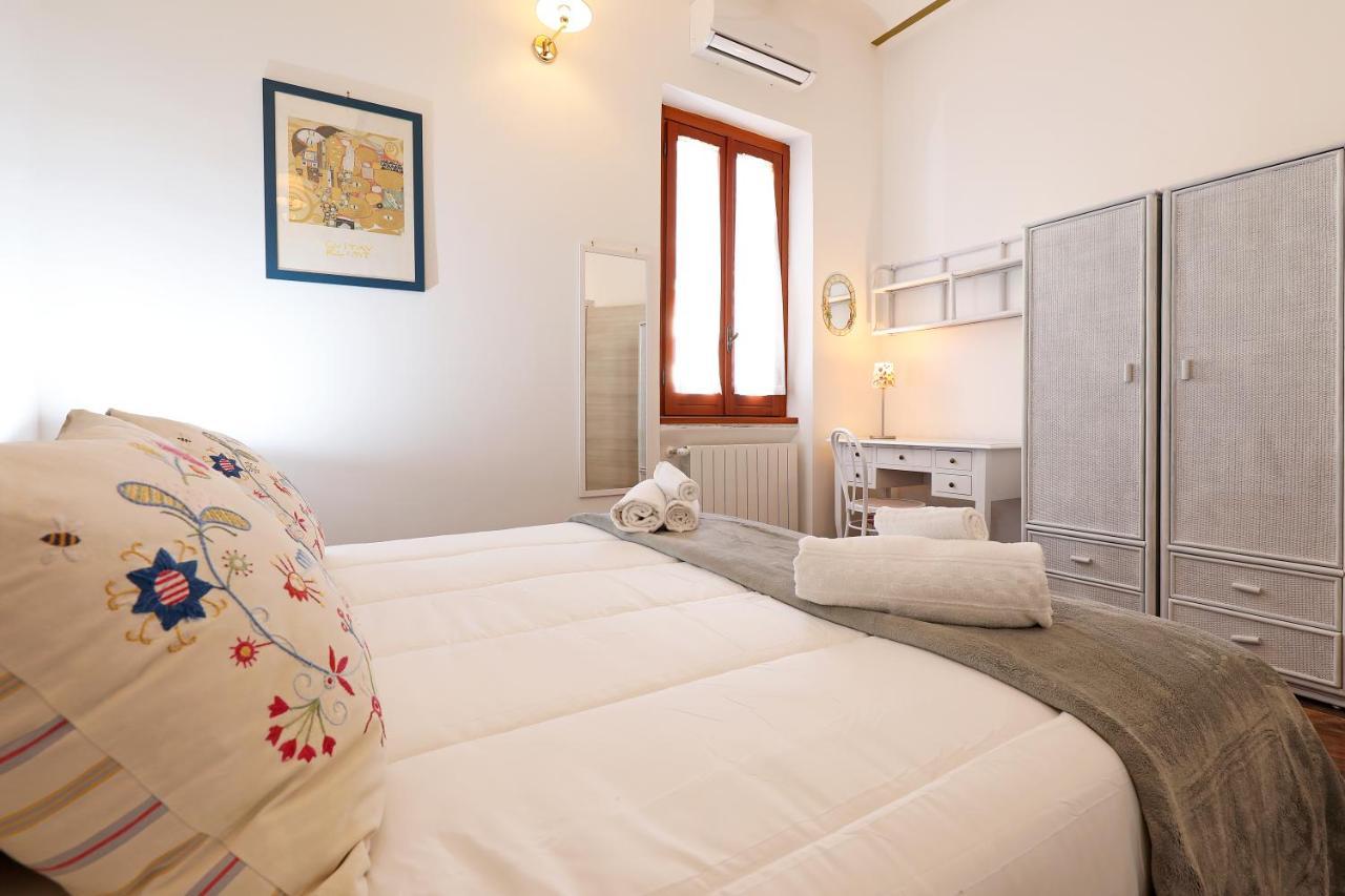 Apartment Cornelia - Charme Rome