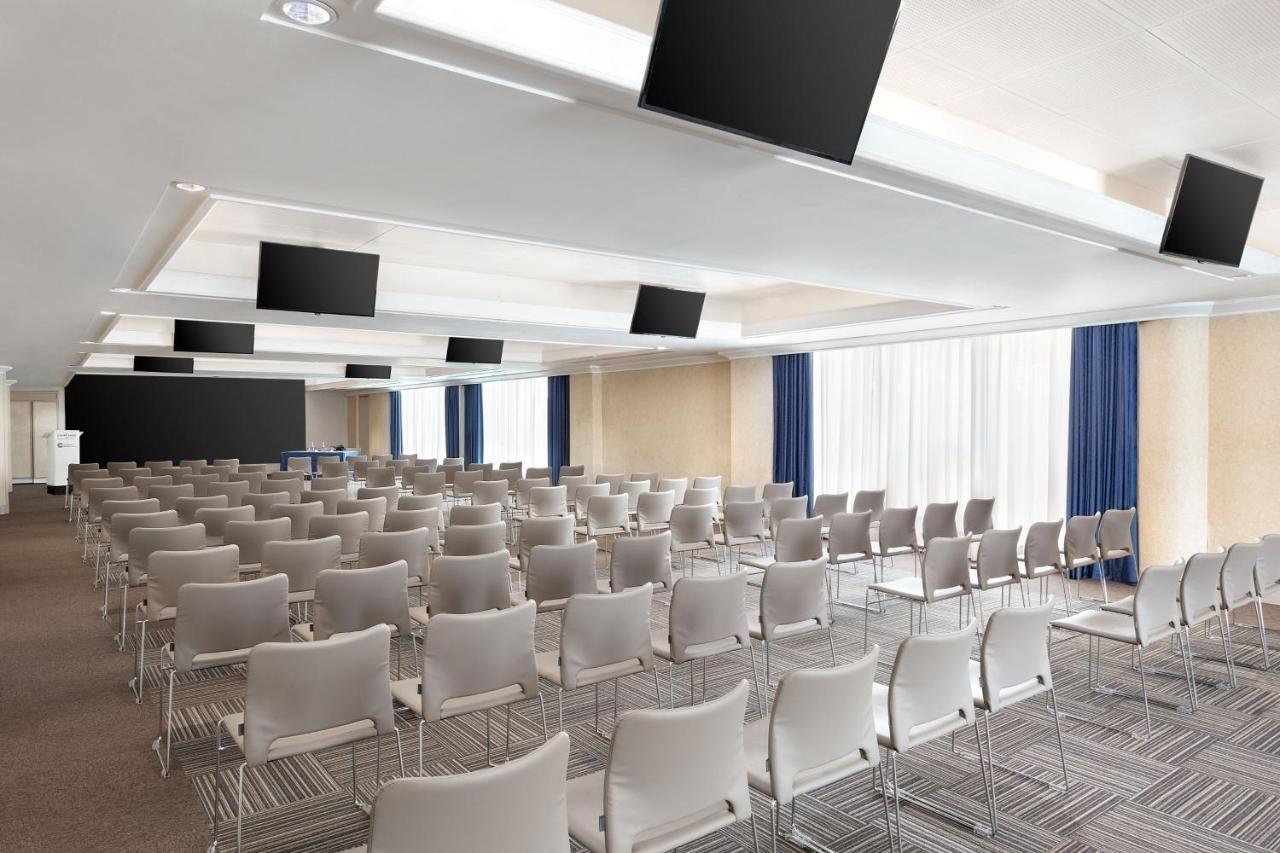 Hotell Courtyard By Marriott Park Roma