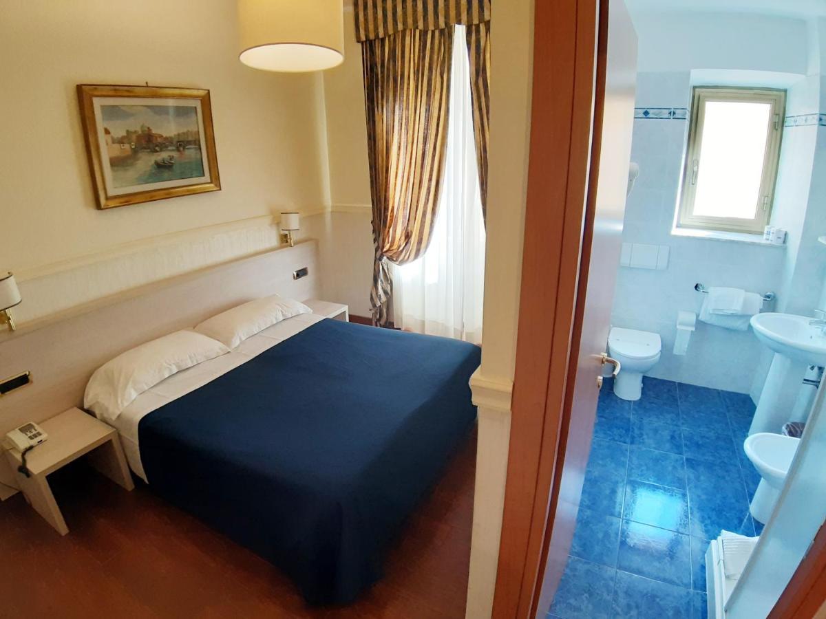 Hotell Mariano 3*