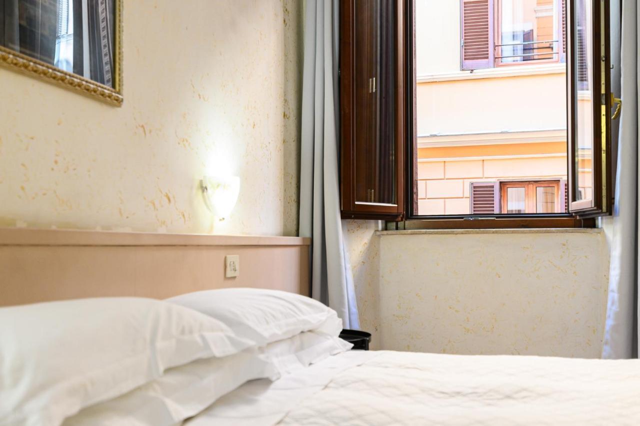 Julia 3* Roma
